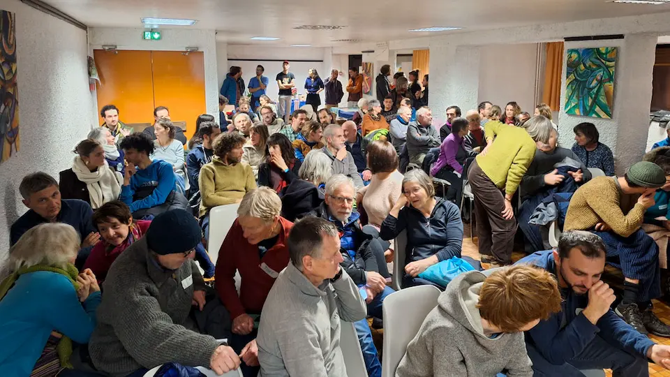 Plus 120 personnes dans la salle des associations de Briançon  pour parler programme